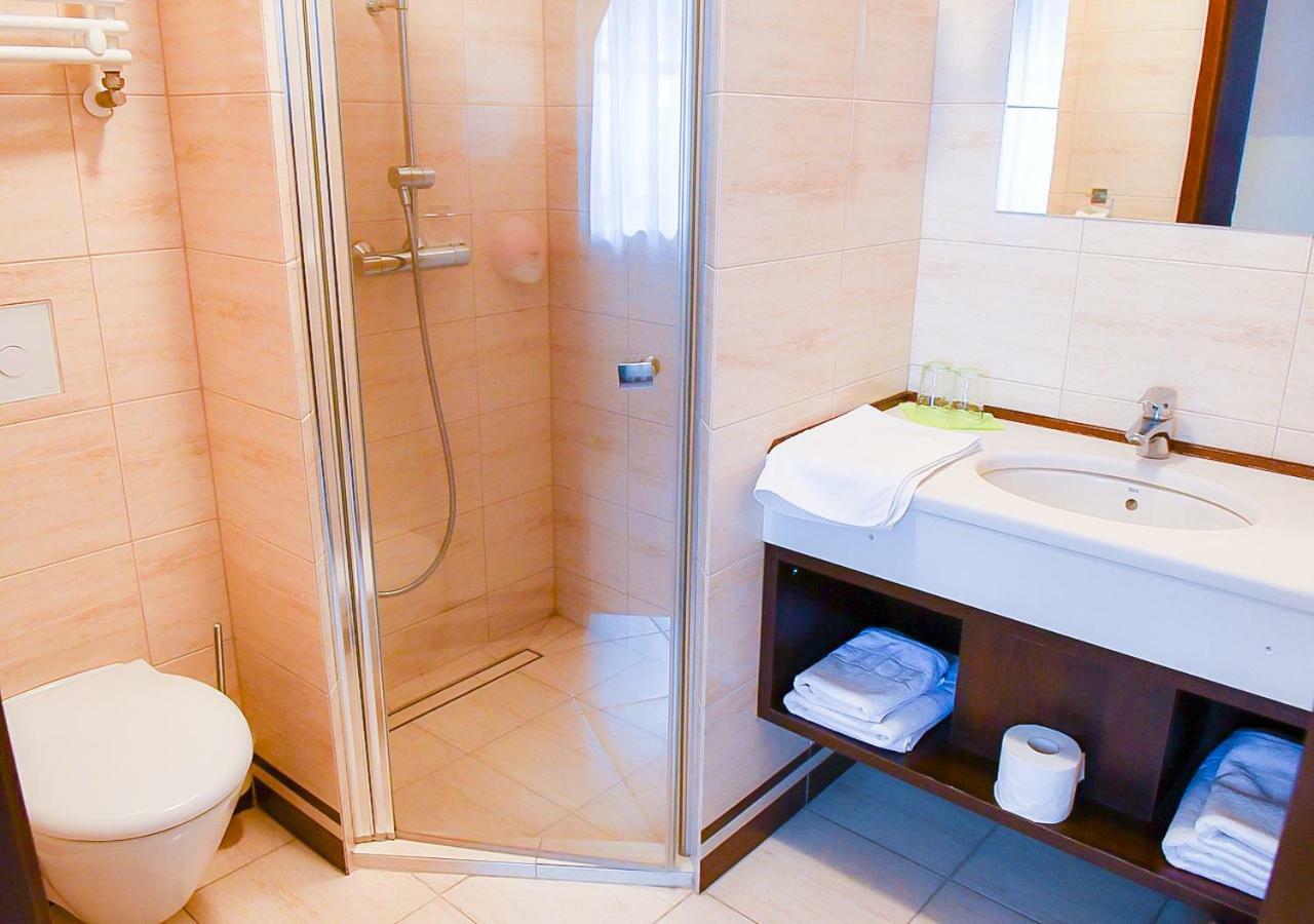 Hotel Nowodwory チェハノビエツ エクステリア 写真
