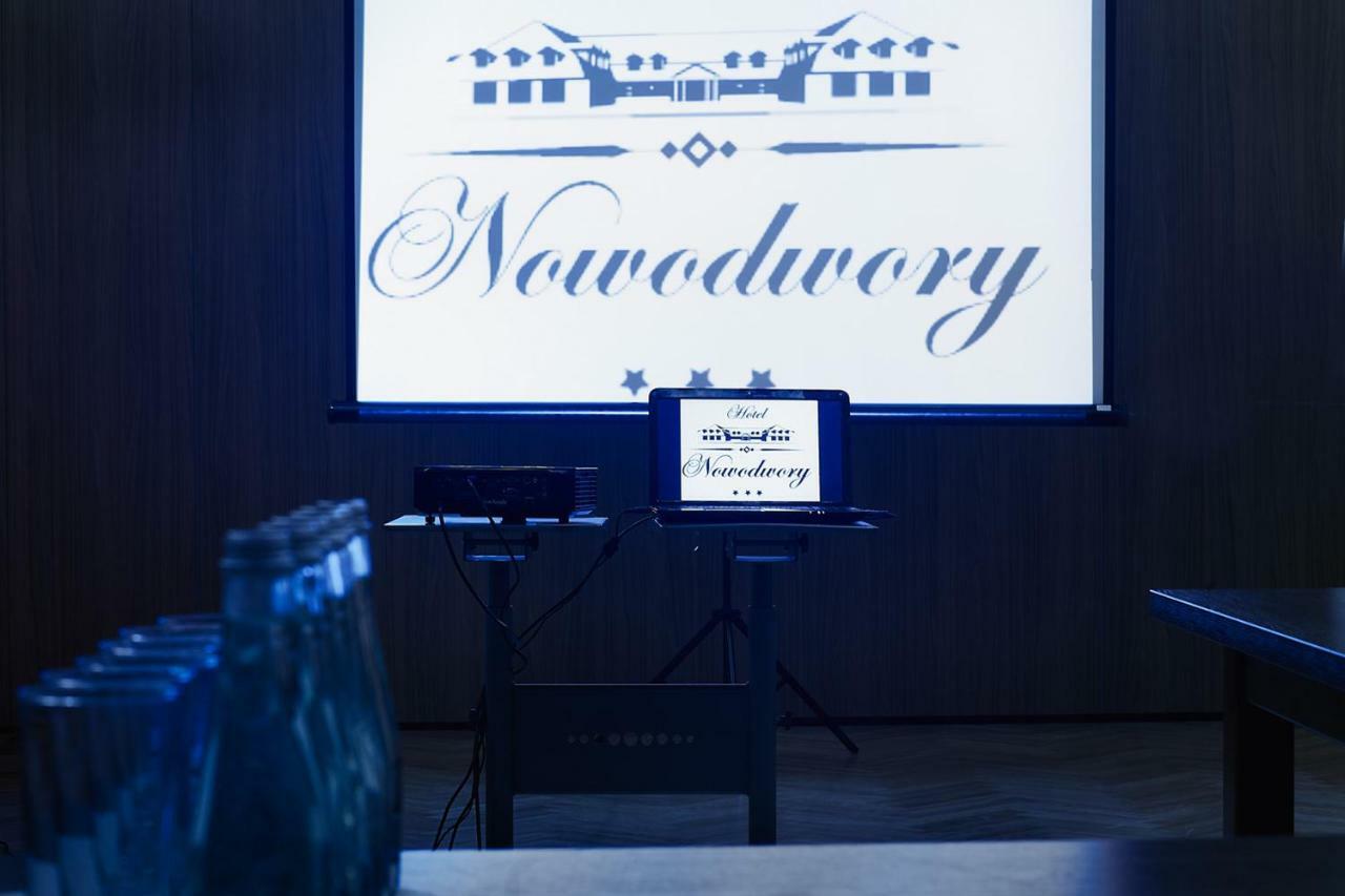 Hotel Nowodwory チェハノビエツ エクステリア 写真
