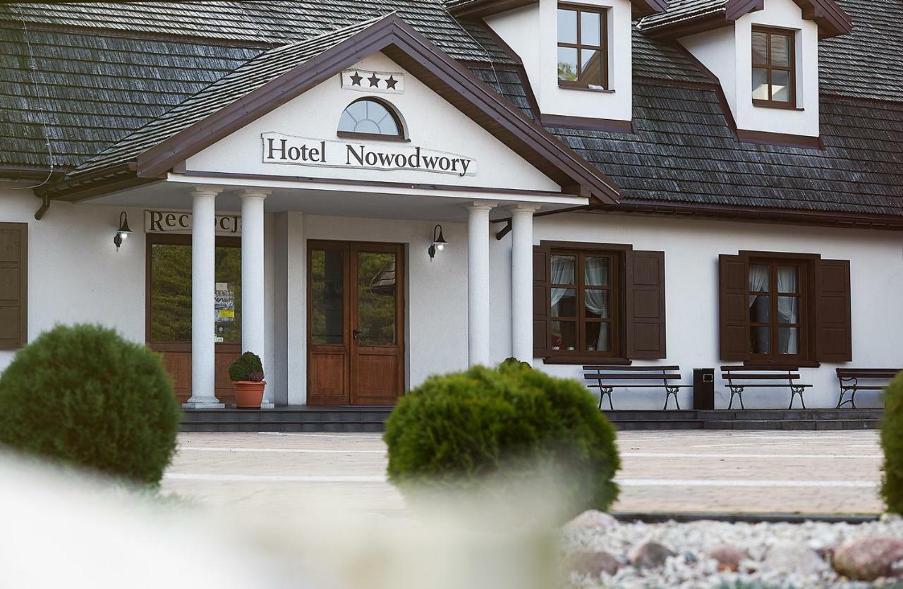 Hotel Nowodwory チェハノビエツ エクステリア 写真