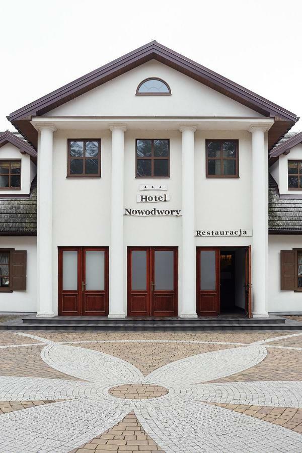 Hotel Nowodwory チェハノビエツ エクステリア 写真